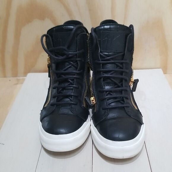 Giuseppe Zanotti   Leather Sneakers Gold Double Zipper Wmn's size 7.5 , EU 37.5 - Picture 2 of 10
